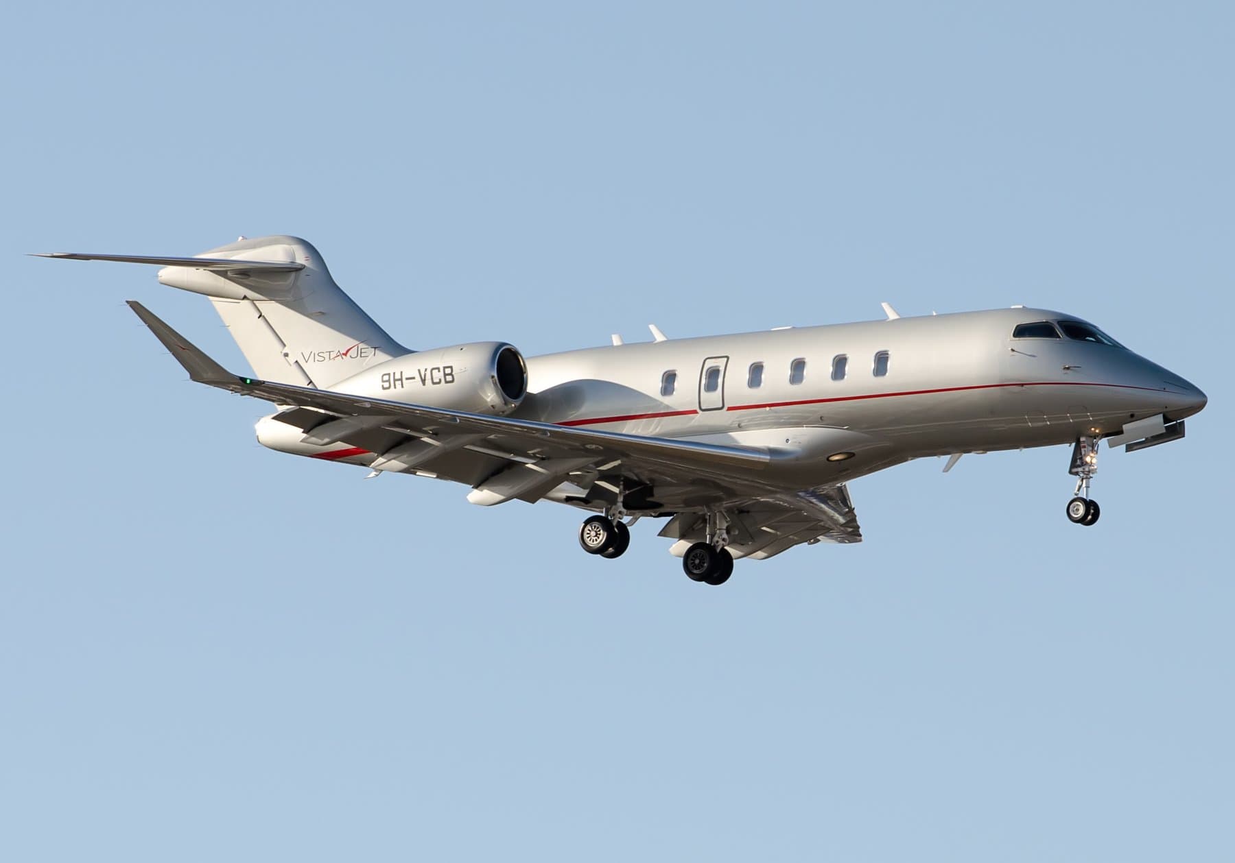 Challenger 350 on the ramp